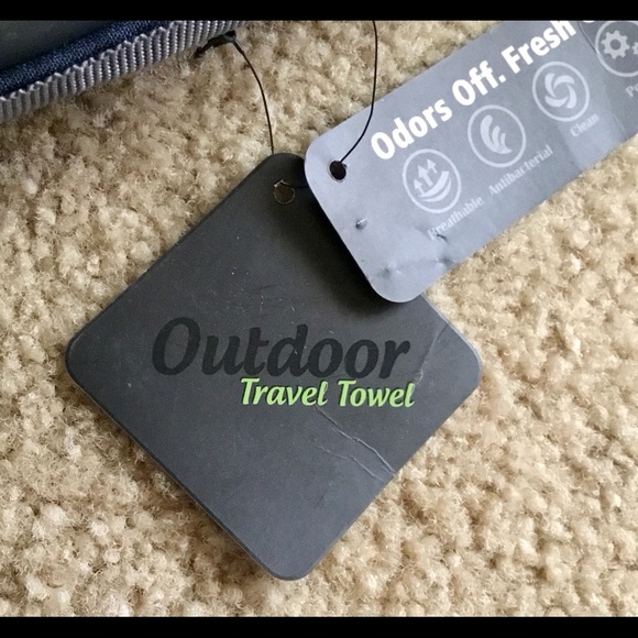 4Monster Navy Blue Silvadur Full Size Microfiber Towel With EVA Case - Picture 3 of 5